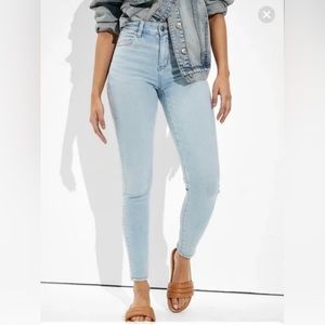 NWT American Eagle Next Level Stretch Hi-Rise Jegging - Worn Out Blue - Size 4